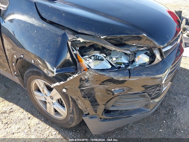 Chevrolet TRAX LS 2019 3GNCJKSB8KL352938 Image 17