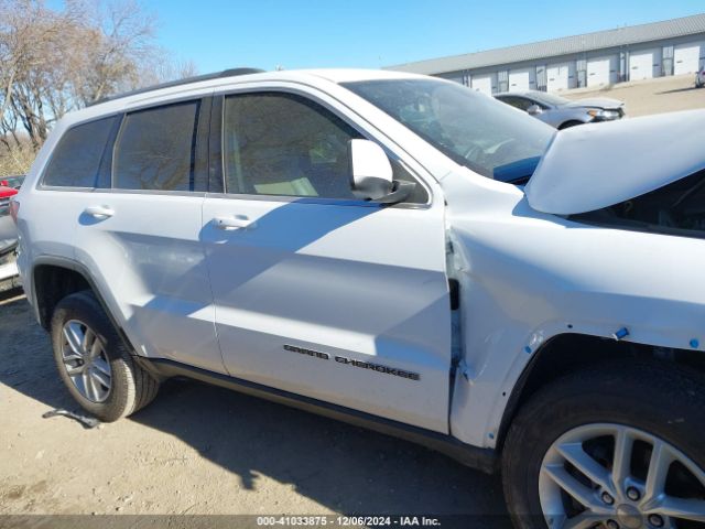 1C4RJFAG3JC166337 Jeep Grand Cherokee Laredo E 4x4