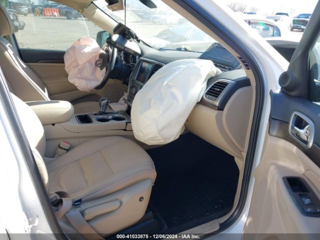 1C4RJFAG3JC166337 Jeep Grand Cherokee Laredo E 4x4