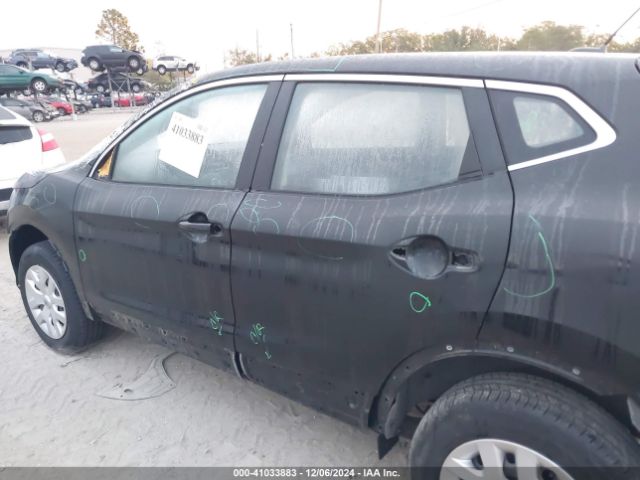 JN1BJ1CP7HW001842 Nissan Rogue Sport S