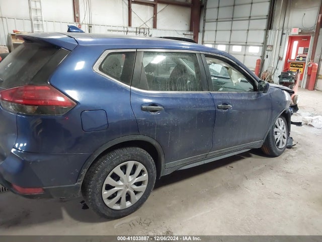 Nissan ROGUE S 2017 KNMAT2MT6HP550821 Image 4