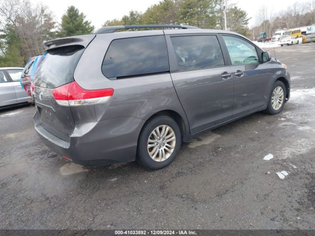 5TDYK3DC6ES502583 Toyota Sienna Xle V6 8 Passenger