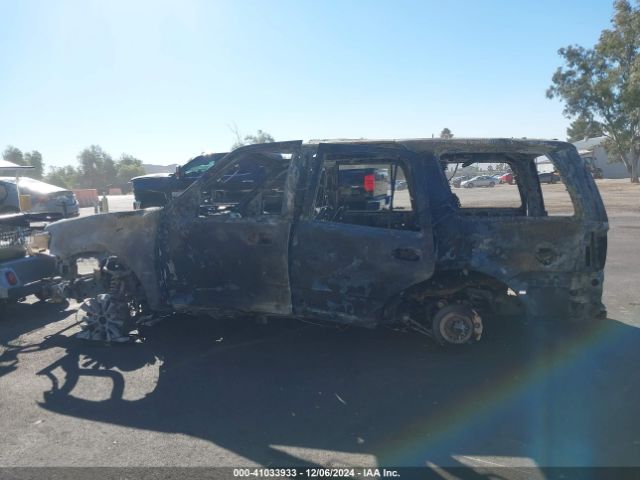 5LMJJ2HT4FEJ15362 Lincoln Navigator
