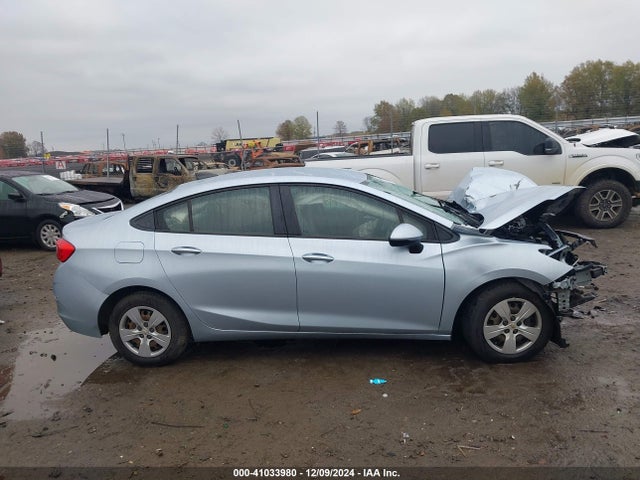 1G1BC5SMXJ7197516 Chevrolet Cruze Ls Auto