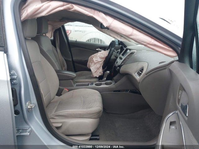 1G1BC5SMXJ7197516 Chevrolet Cruze Ls Auto