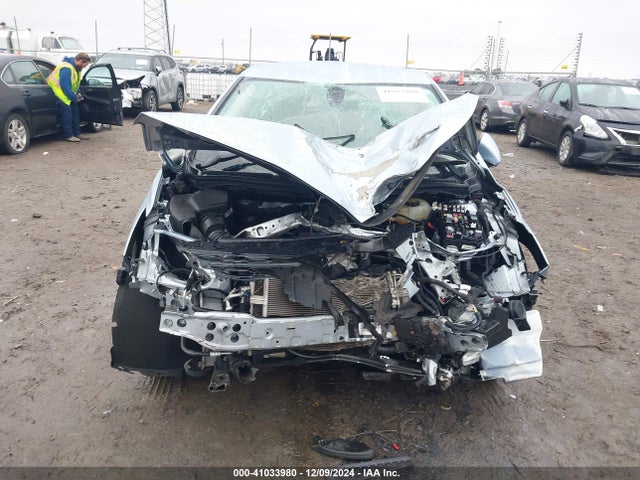 1G1BC5SMXJ7197516 Chevrolet Cruze Ls Auto