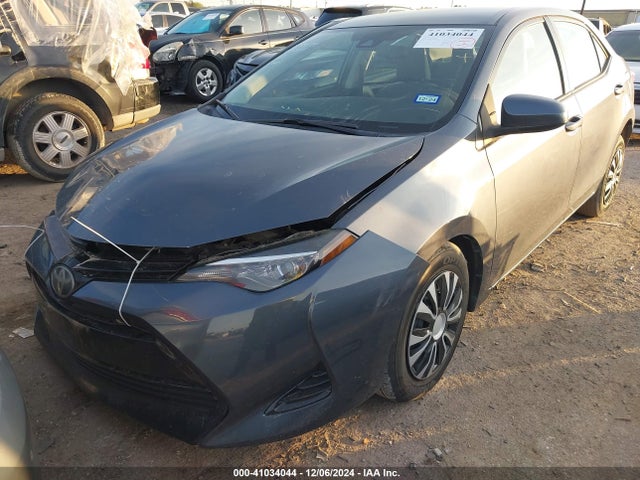 Toyota COROLLA L 2017 5YFBURHE8HP668048 Image 2