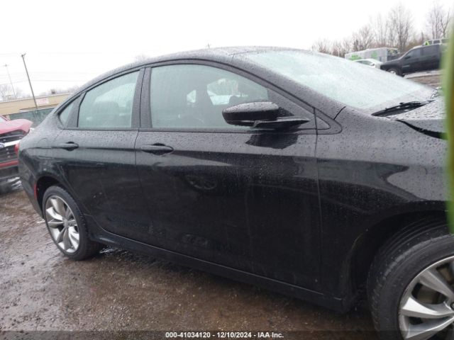 1C3CCCBG4GN118070 Chrysler 200 S