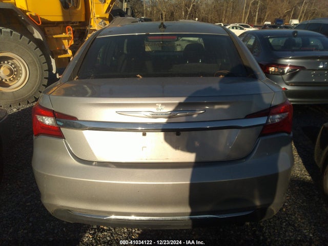 1C3CCBAB0EN124865 Chrysler 200 LX