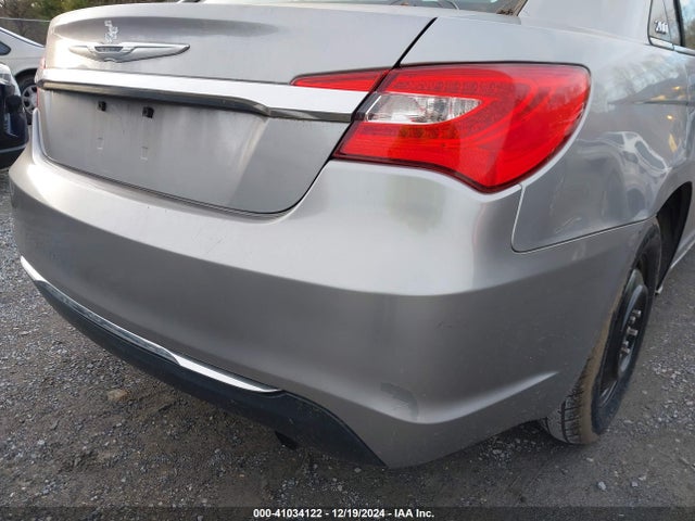 1C3CCBAB0EN124865 Chrysler 200 LX