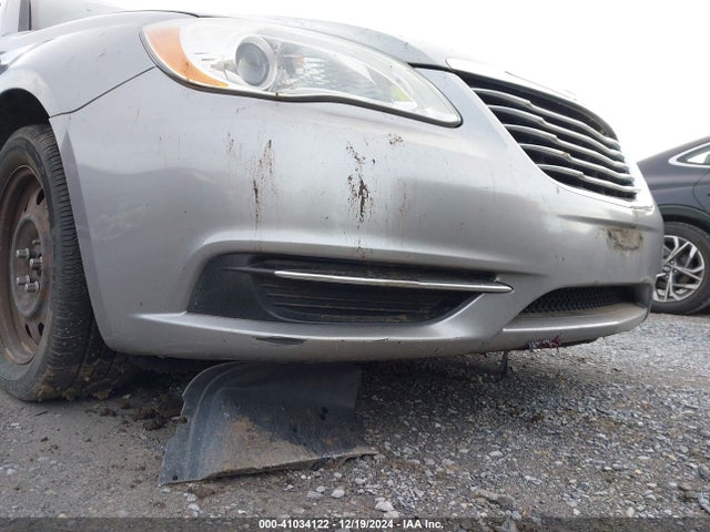 1C3CCBAB0EN124865 Chrysler 200 LX
