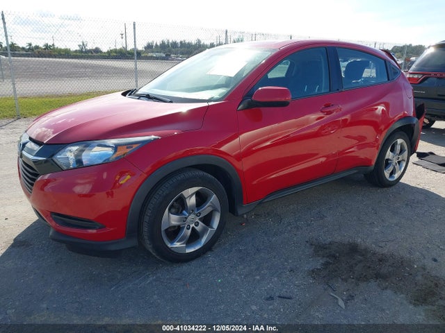 Honda HR-V LX 2018 3CZRU5H35JM706431 Image 2