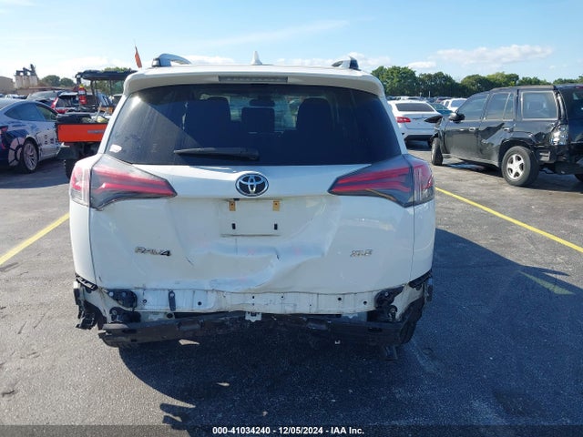 Toyota Rav4 Xle 2017 JTMWFREV4HJ717119 Image 17