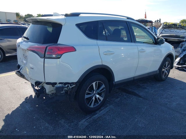 Toyota Rav4 Xle 2017 JTMWFREV4HJ717119 Image 4