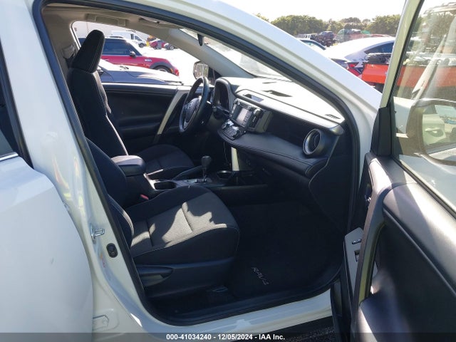 Toyota Rav4 Xle 2017 JTMWFREV4HJ717119 Image 5