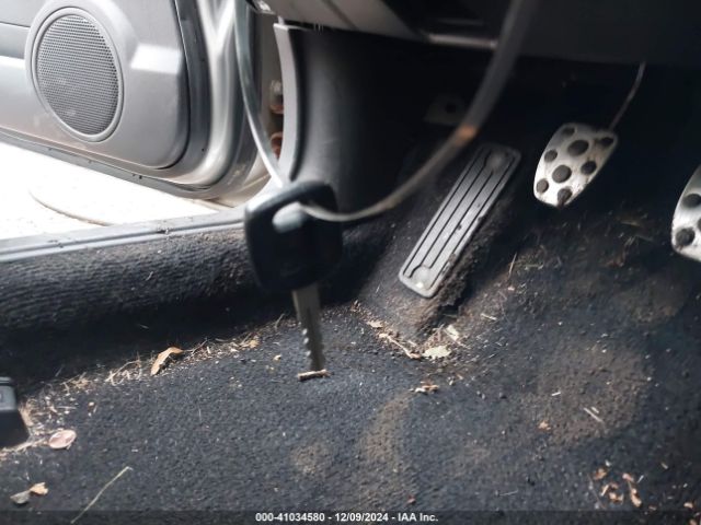 2005 SAAB 9-2X JF4GG22665G056782 Photo 10