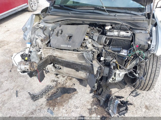 KMHD84LFXHU267387 Hyundai Elantra Limited
