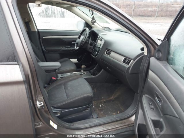 JA4AZ3A38GZ017519 Mitsubishi Outlander Se