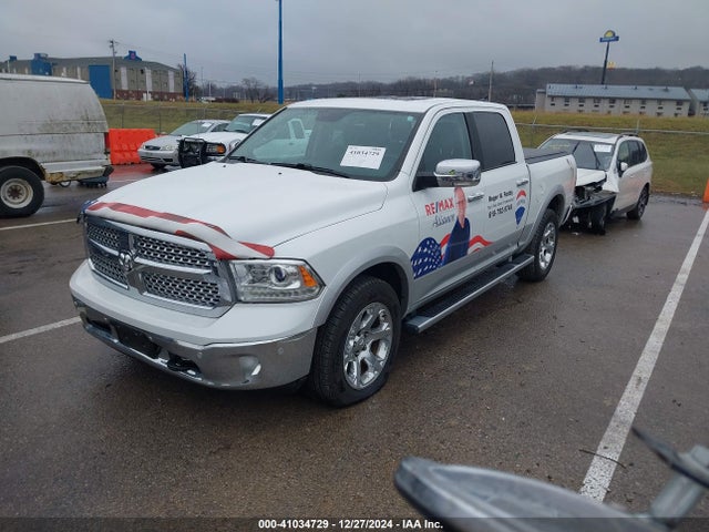 1C6RR7NT1JS146784 RAM 1500 Laramie  4x4 5'7 Box