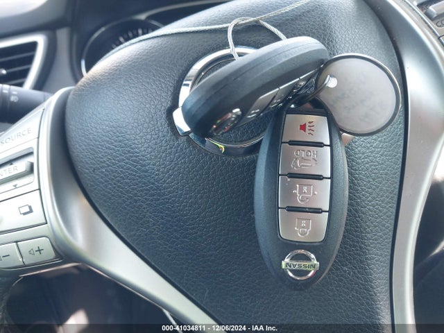 5N1AT2MT8GC758734 Nissan Rogue Sl