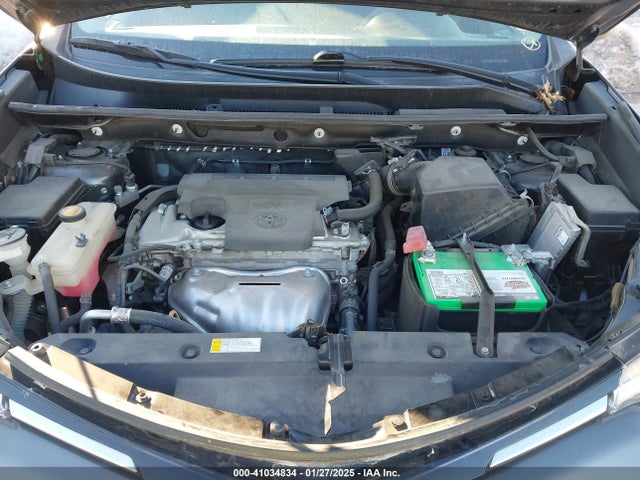 2T3WFREV7JW482237 Toyota Rav4 Adventure/xle
