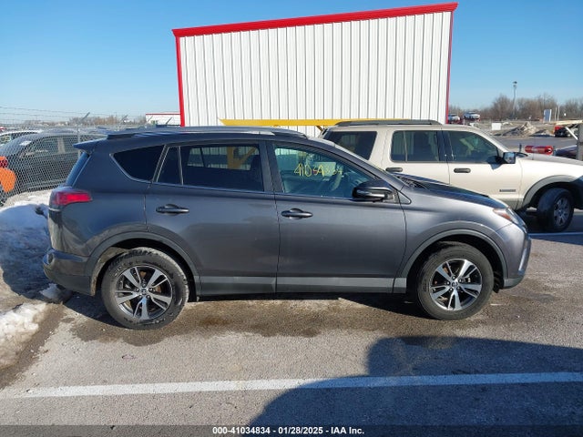 2T3WFREV7JW482237 Toyota Rav4 Adventure/xle