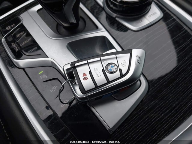 BMW 750 I Xdrive 2022 WBA7U2C08NCH25832 Image 11