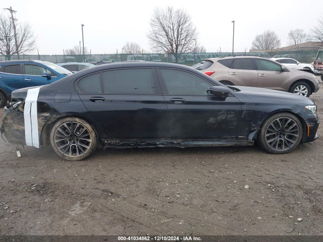 BMW 750 I Xdrive 2022 WBA7U2C08NCH25832 Image 13