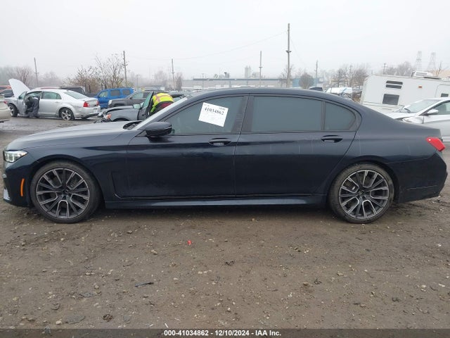 BMW 750 I Xdrive 2022 WBA7U2C08NCH25832 Image 14