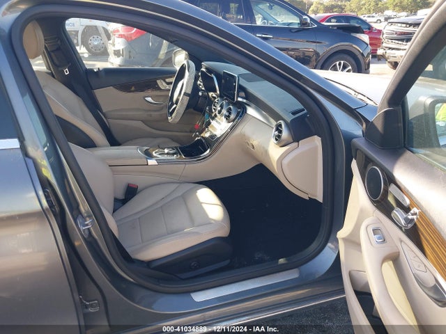 WDDWF4JB3JR366845 Mercedes-Benz C 300