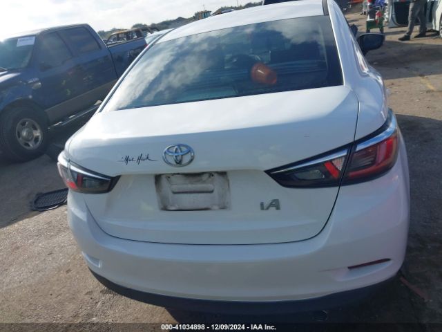 3MYDLBYV5JY308133 Toyota YARIS IA