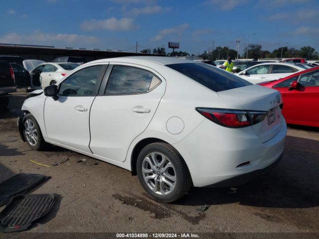 3MYDLBYV5JY308133 Toyota YARIS IA