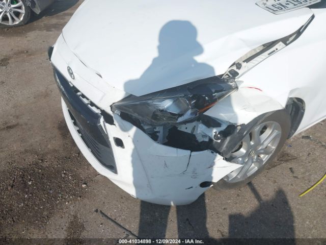 3MYDLBYV5JY308133 Toyota YARIS IA