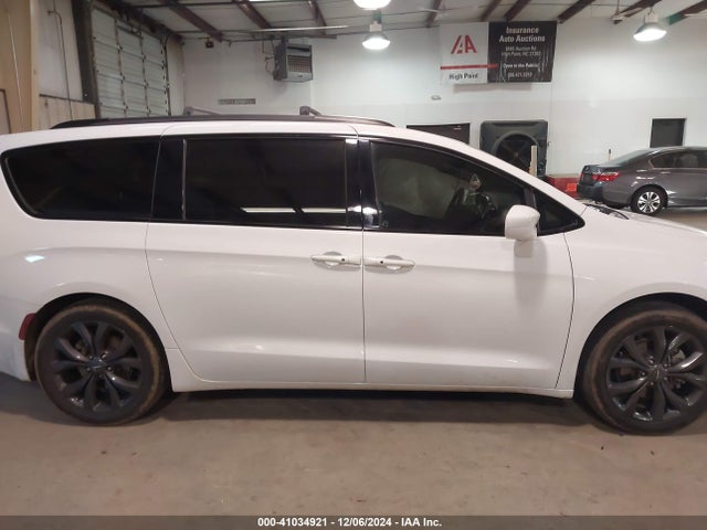 2C4RC1BGXLR232582 Chrysler Pacifica Touring L