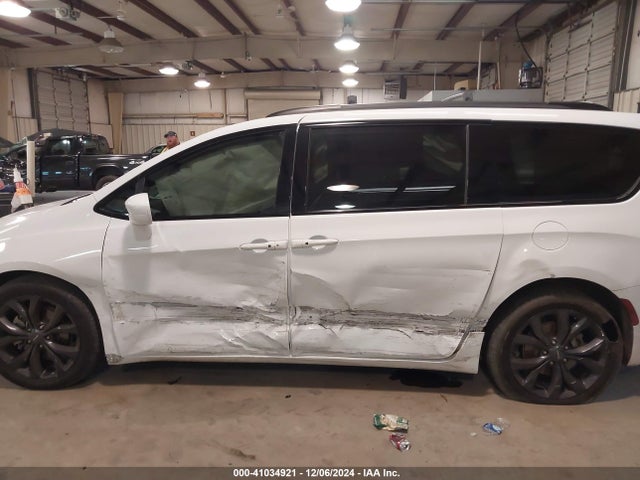 2C4RC1BGXLR232582 Chrysler Pacifica Touring L