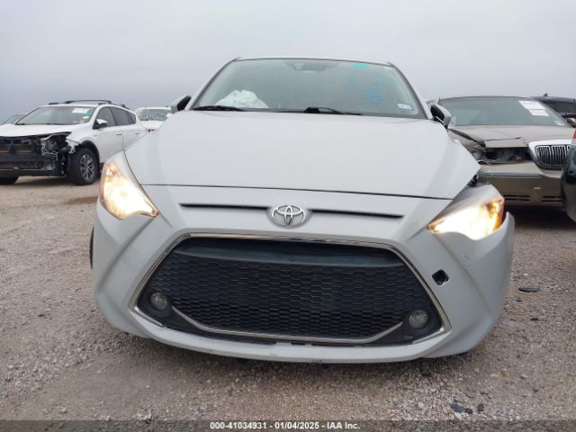 3MYDLBYVXKY500892 Toyota YARIS LE