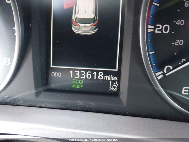 Toyota RAV4 LE 2017 JTMBFREV4HJ711996 Image 16