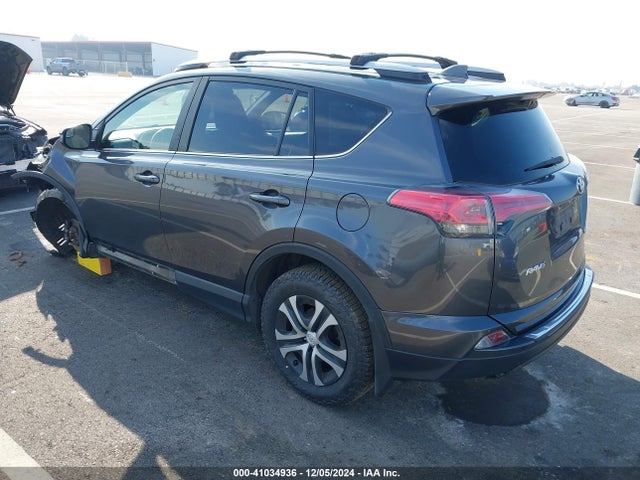 Toyota RAV4 LE 2017 JTMBFREV4HJ711996 Image 3