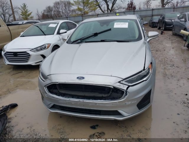 3FA6P0MU1KR256109 Ford Fusion Hybrid Sel