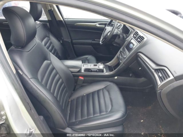 3FA6P0MU1KR256109 Ford Fusion Hybrid Sel