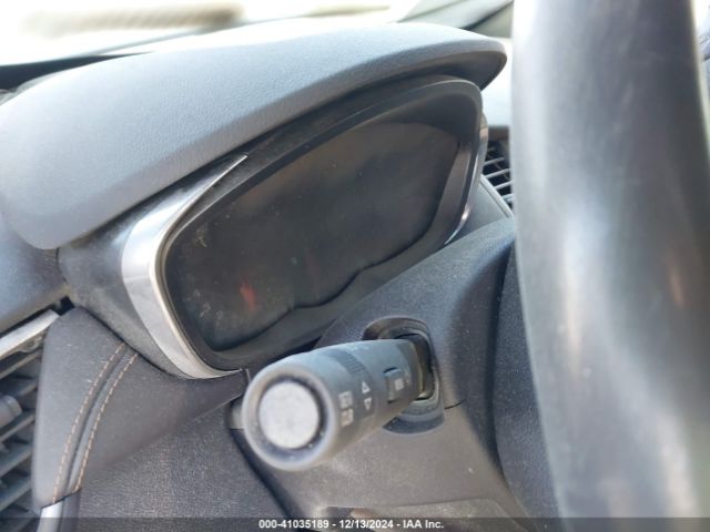 3GNCJPSB3KL254669 Chevrolet Trax Lt