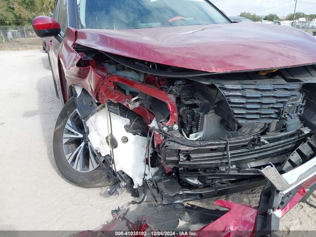 JN8BT3BA0PW013897 Nissan Rogue Sv Fwd