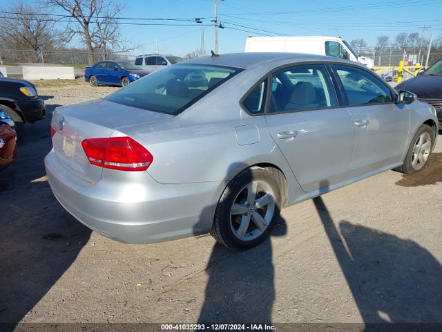 41035293 :رقم المزاد ، 1VWAP7A31CC058989 vin ، 2012 Volkswagen Passat 2.5l S مزاد بيع