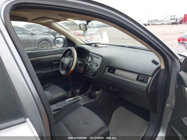 JA4AD2A3XEZ010447 Mitsubishi Outlander Es