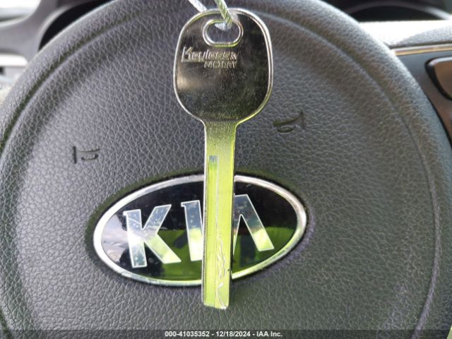 5XXGT4L39HG134132 KIA Optima Lx