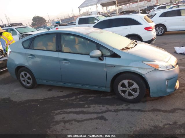 JTDKN3DUXF1997102 Toyota Prius Two