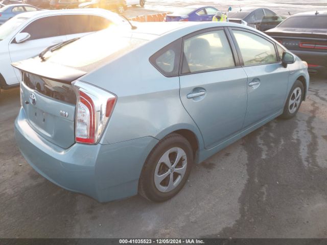 JTDKN3DUXF1997102 Toyota Prius Two