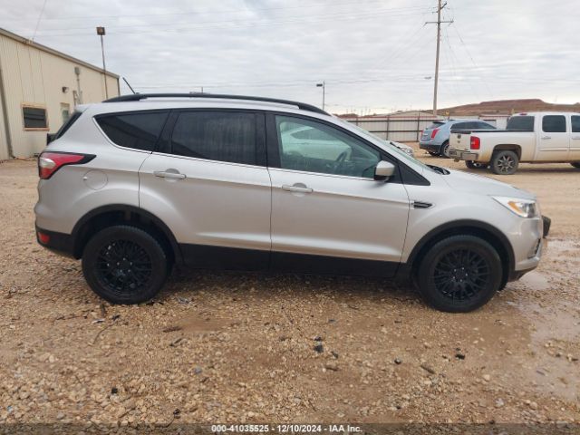 1FMCU0HD4JUB11889 Ford ESCAPE SEL