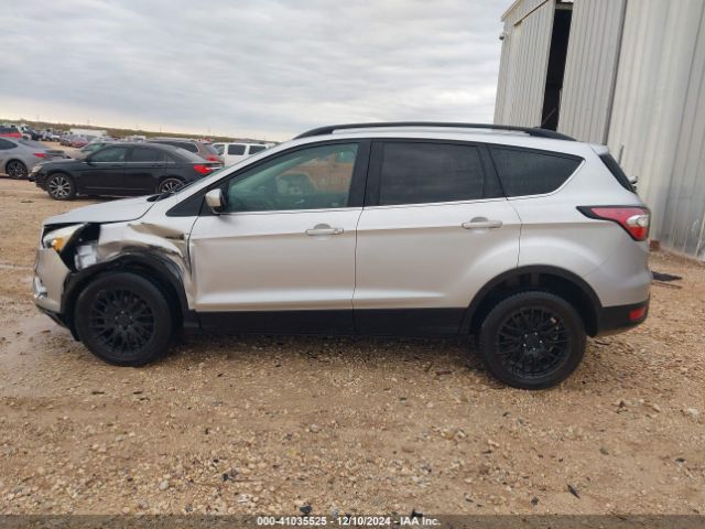1FMCU0HD4JUB11889 Ford ESCAPE SEL