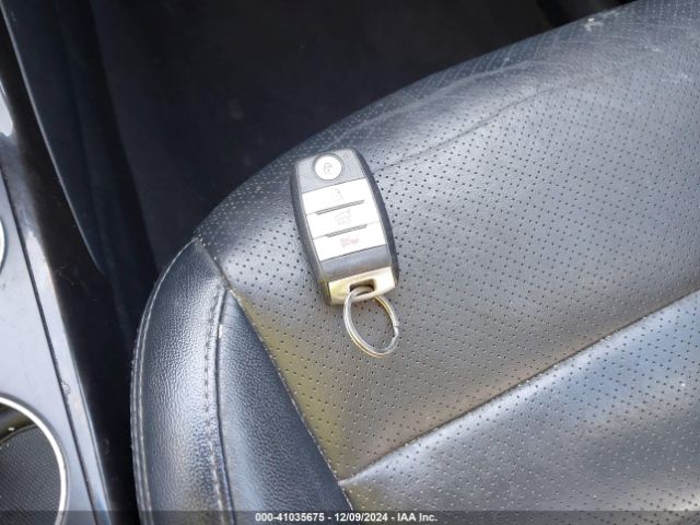 5XYPHDA51GG184197 KIA Sorento 3.3l Ex